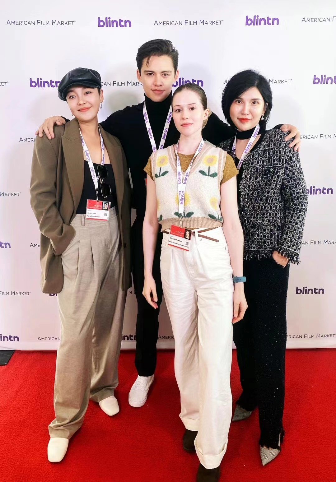 文清作为公司代表，带着两部长篇电影和中国出版集团的26个IP项目亮相AFM，在与会期间颇受关注。文清本科毕业后，作为话剧演员多年活跃在话剧舞台上。她曾主演了田沁鑫导演监制的话剧版《甄嬛传》，参演过国家大剧院歌剧《安德烈·谢尼埃》，并在话剧《鬼吹灯》《性情男女》等多部优秀话剧作品中担任过重要角色。此外，文清还参演过多部影视作品，以扎实的演技受到业内认可。她曾说过，表演是她进入影视行业的第一步，她希望通过深入的艺术实践，发掘自身更大的可能性，创造更有意义的价值。随后，她只身来到继续深造，攻读电影制作硕士学位。在留学期间，她自编自导了首部短片作品《Breaking Dawn》，该片在刚刚闭幕的2022年亚洲国际电影节青年电影展映中荣获“新锐导演奖”。今年，她担任制片人的两部长篇电影《Lipstick》《Interface》在此次AFM中与多家发行公司达成合作意向，相信不久就会进入全球发行阶段。