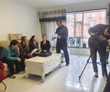 长白法院微电影启示 遇事冷静不急躁