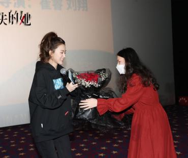 《消失的她》海南超前观影反响热烈，首批观众赞“极致烧脑大戏”