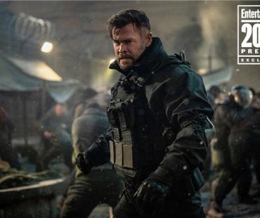 《惊天营救2》发布新剧照 锤哥紧握双拳孤军奋战