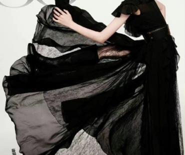 迪丽热巴最新大片 化身复古摩登女郎