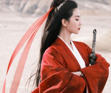 古装剧《一念关山》杀青 刘诗诗剧中造型抢眼