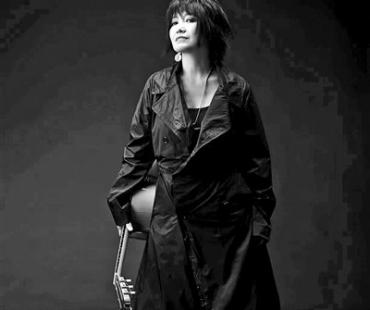 歌词只有一句 斯琴格日乐“向世界问好”