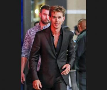 奥斯汀·巴特勒出席《猫王》活动 为金球奖做准备