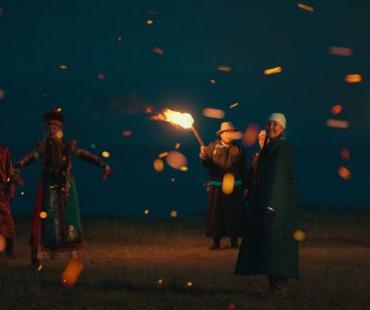 曹郁姚晨监制电影《脐带》入围东京国际电影节