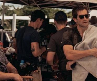 重启版《威龙杀阵》曝片段 杰克·吉伦哈尔秀肌肉