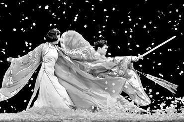 北京京剧院创作的现代京剧《石评梅》进行二轮演出