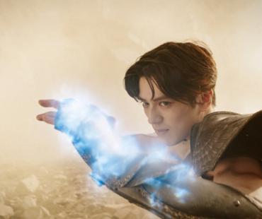 电影《圣斗士星矢》曝海报 网友：说是三国我都信