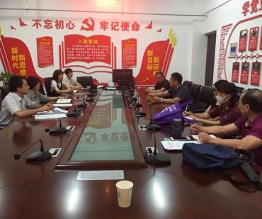 老一辈科学家在建国初期不仅用自己的勤劳和智慧建设祖国，更是通过一个个感人事迹塑造了今天中国科学家的精神丰碑。2021年7月至8月，在软件学院党委指导下，学院各党支部、团支部开展“老科学家系列微电影”观