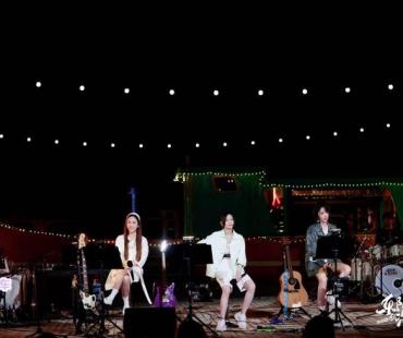 《乐队的海边》第三场live秀热血开唱，唐诗逸架子鼓首秀惊喜满满