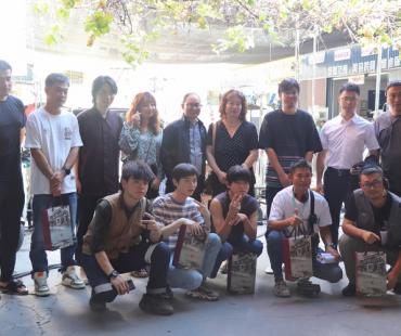 《青春几回合》火热拍摄中，周政杰卢洋洋演绎90后青春十年