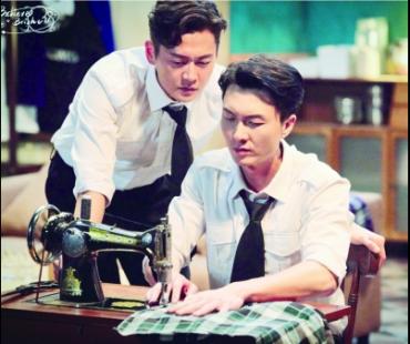 《开播!情景喜剧》：怀旧情结与喜剧精神同在