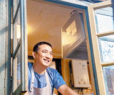 黄磊海清《张卫国的夏天》再联手