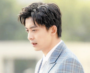 李佳航：“选择作品要有深度的内容”